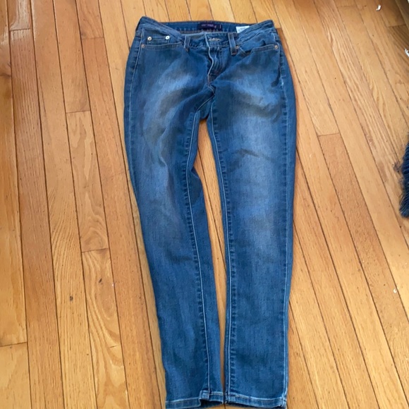 Womans levis 535 leggings eans